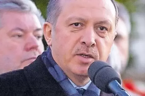 Vor zehn Jahren in Ludwigshafen rief Recep Tayyip Erdogan seine trauernden Landsleute zu Besonnenheit auf. Seither hat sich das 