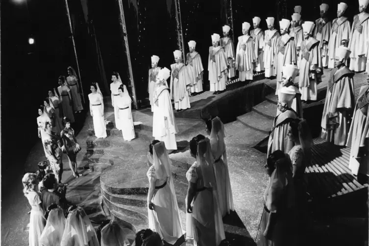 1968_Eroeffnungsfeier_Zauberfloete002_300.jpg