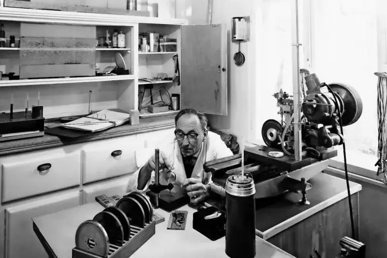 Arbeitete über Jahrzehnte an der Entwicklung seines nach ihm benannten Rotationskolben-Verbrennungsmotors: Felix Wankel.
