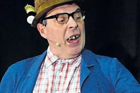 Peter Beck als Hausmeister „Begge Peder“.