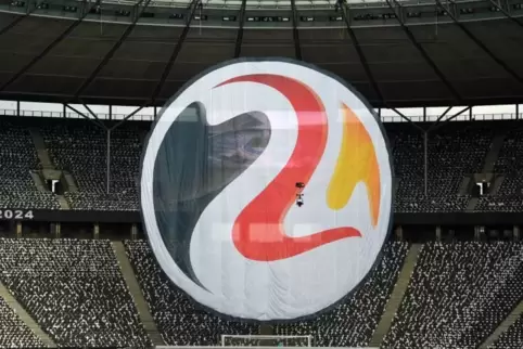 LOGOEM.jpg
