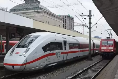 Der ICE 4 fährt bereits auf der Linie von Stuttgart über Mannheim (Foto) nach Hamburg. Ab Dezember kommt ein Zugpaar von Hamburg
