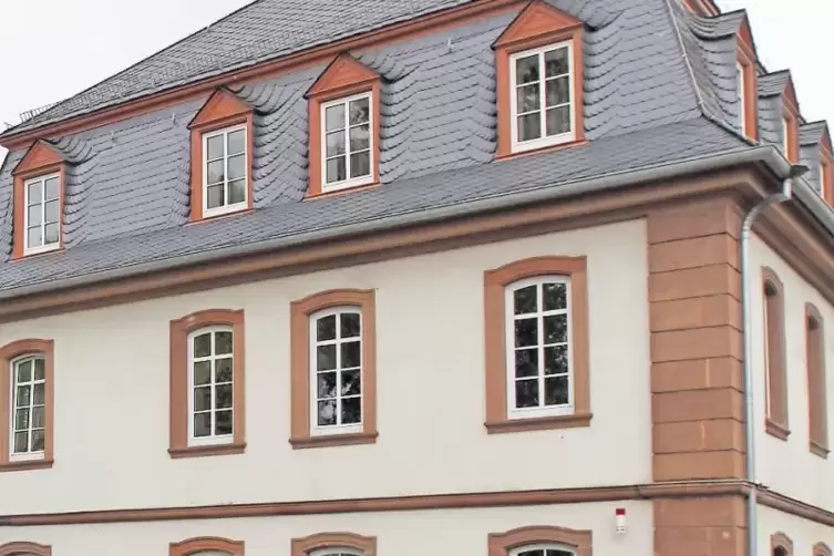 Im 1755 errichteten Barockbau im Kreuzerweg residiert der Gr&uuml;nstadter B&uuml;rgermeister Klaus Wagner.