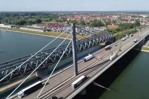 Die Brücke aus dem Jahr 1966 wird mit ultrahochfestem Beton für die kommenden Jahrzehnte fit gemacht.  Foto: van