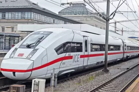 Der ICE 4 wird seit Dezember auf der Linie von Stuttgart über Mannheim (Foto) nach Hamburg eingesetzt. Er bietet mit 830 Sitzplä