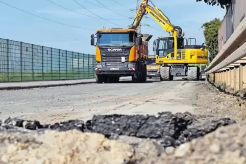 Im Norden hat die Sanierung der Westrandstraße vor einer Woche begonnen.