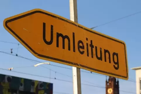 Während der Straßenbauarbeiten in Reichenbach-Steegen wird der Verkehr umgeleitet.  Foto: Archiv