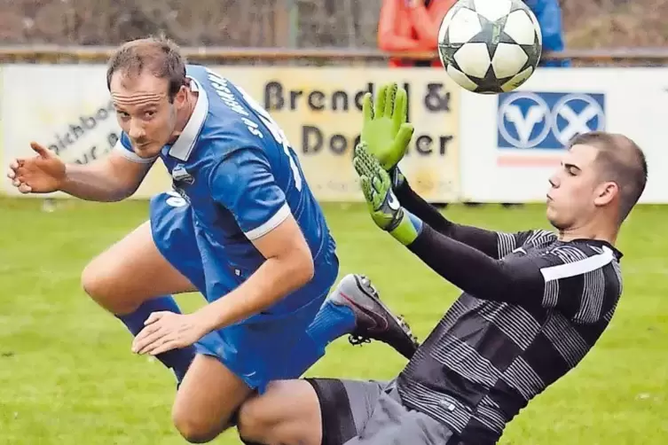 Pascal Nebel (hier links bei seinem Treffer in der Vorsaison zum 3:0 gegen den SV Horchheim) steht sinnbildlich für die Geinshei
