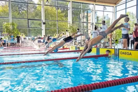 Unaufhaltsam: Insgesamt wurden beim 52. Nationalen Schwimmfest des Kaiserslauterer Schiwmmsportklubs fast 250 neue Bestzeiten au
