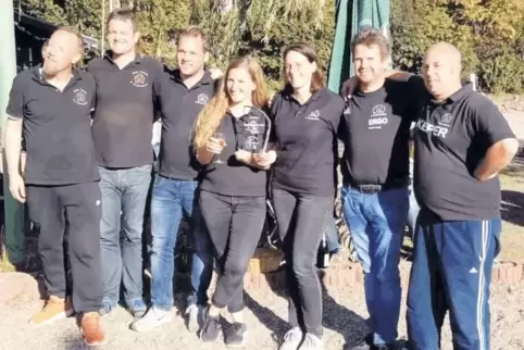 Strahlende Rheinland-Pfalz-Meister: die erste Mannschaft der Boule-Freunde „Le Cochonnet“ Rockenhausen.