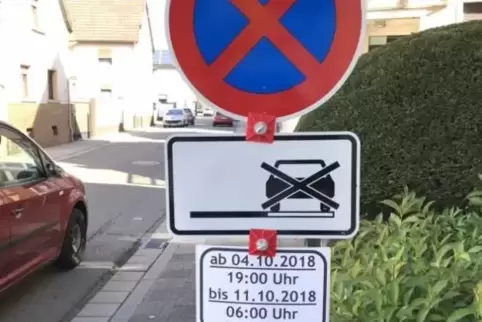 Sicherheitshalber hatte die Transportfirma ein mehrtägiges Parkverbot beantragt. Aber der Transport soll schon in der Nacht zum 
