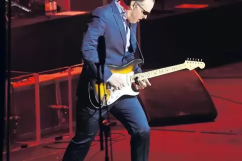 Mister Supercool: Joe Bonamassa in der SAP-Arena in Mannheim.