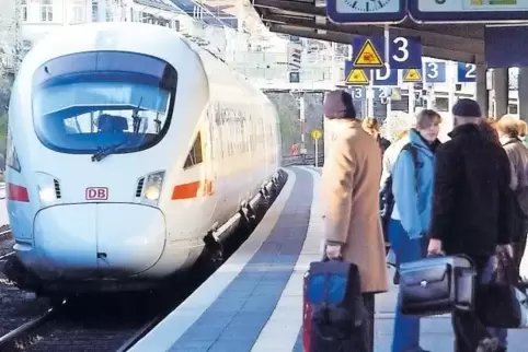 Von Neustadt fährt ab Mitte Dezember erstmals ein direkter ICE nach Berlin anstelle des bisherigen ICE nach Dresden. Der Zug häl
