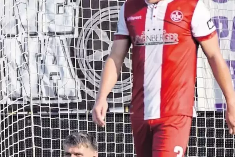 FCK-Torwart und Kapitän Wolfgang Hesl mit Linksverteidiger Janek Sternberg nach Osnabrücks 2:0.