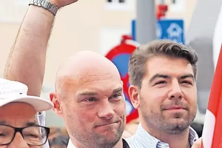 Die SPD-Spitzenpolitiker Alexander Schweitzer und Dennis Nitsche riefen zur Einheit der Demokraten &uuml;ber alle Parteifarben hinweg