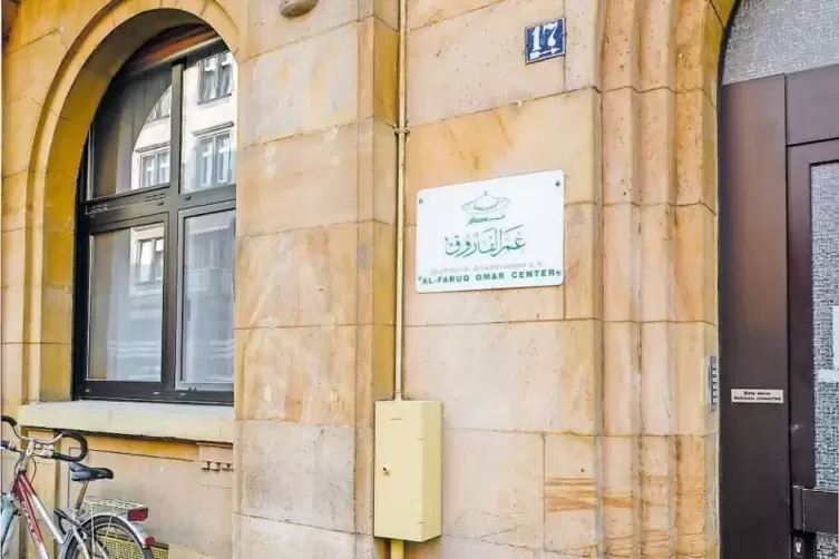 Die Mannheimer Omar Al-Faruq-Moschee ist ein beliebter Treffpunkt vorderpfälzischer Salafisten.