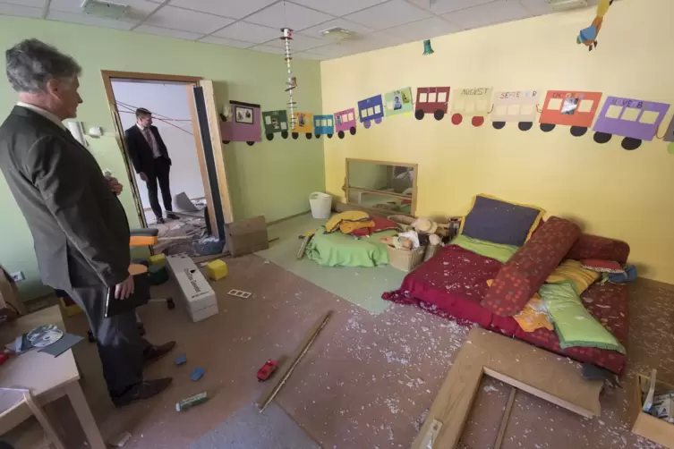 Kaiserslautern_Geldautomat_gesprengt_Kindergarten_beschaedigt_2018_10_08_-04-_VIEW.jpg