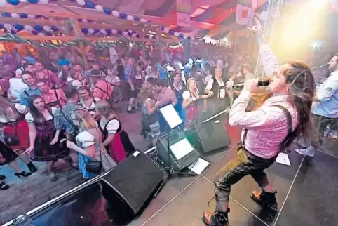 Spielen zweimal auf: Jens Huthoff und Band.