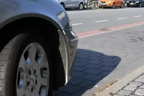 Wie die Polizei mitteilt, erlitt die Frau vermutlich einen Schlaganfall. Symbolbild: DPA