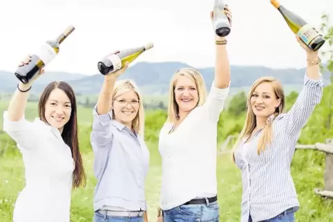 Carolin Wolf, Jasmin Eck, Anne-Christin Doll-Bähr und Ines Rehm wollen beweisen: Gemeinsam sind wir stärker.