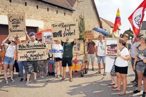 Linke Demo gegen das rechte „Frauenbündnis“ in Kandel. Die CDU will damit nichts zu tun haben.