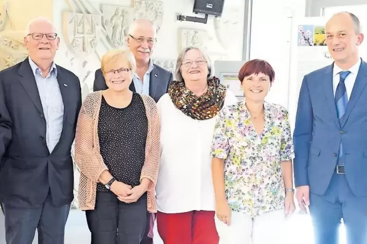 Hans-Jürgen Augspurger, Doris Deil, Bernd Schenk , Margit Vogel, Doris Best (von links nach rechts) sind seit vielen Jahren Doze