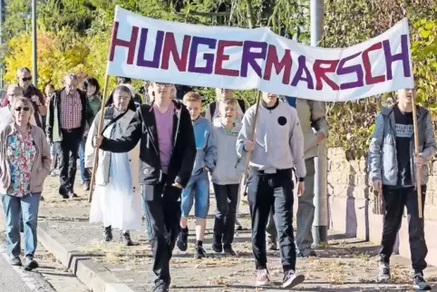 Von Bruchmühlbach nach Steinwenden und zurück wanderten die Teilnehmer beim rund 14 Kilometer langen Hungermarsch.