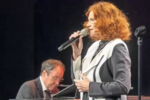 Beeindruckende Bühnenpräsenz in der Fritz-Wunderlich-Halle in Kusel: Pe Werner.