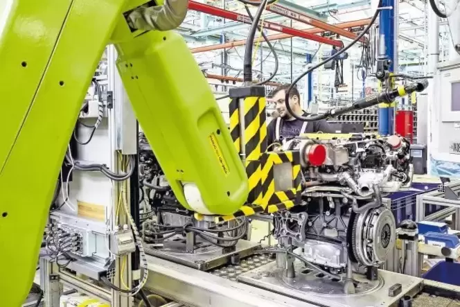 Motoren (Foto), Teile und Komponenten werden im Opel-Werk Kaiserslautern, das seit 1966 besteht, hergestellt.
