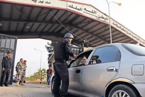 Die strategisch wichtige Grenze zwischen Syrien und Jordanien ist nach mehr als drei Jahren wieder geöffnet.