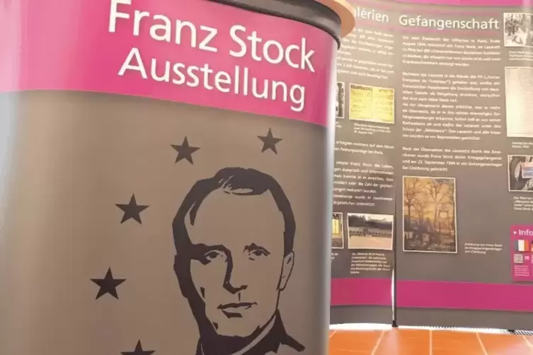 Bis 4. November ist die Ausstellung über Franz Stock im Rathausfoyer zu sehen, dann bis 16. November in der Siebenpfeiffer-Reals