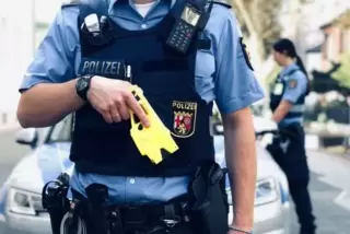 Bisher sind 30 Beamte im Umgang mit den Tasern geschult. Foto: Polizei