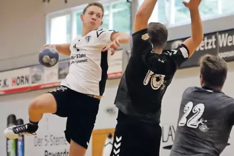 Patrick Schulze markiert sieben seiner neun Treffer nach dem Seitenwechsel.