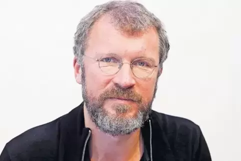 Andreas Maier wurde vor allem durch sein auf elf Teile angelegtes Romanprojekt „Ortsumgehung“ bekannt.