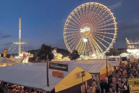 Eine Chance für die Liebe: Auf dem Dürkheimer Wurstmarkt hat sich schon so manches Paar gefunden. Madlen Kaniuth und Christian B