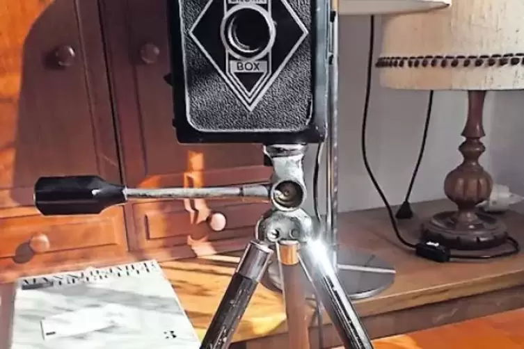 Sich hart erspart hat Wolfgang Dilly seine Box-Kamera.