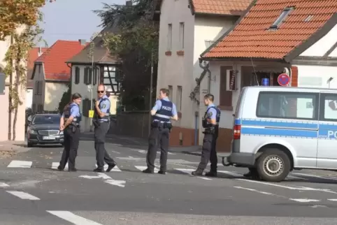 Bei dem Vorfall waren zwei Menschen gestorben und zwei Polizisten schwer verletzt worden – wie genau, muss noch geklärt werden. 