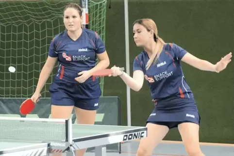 Mit ihrem 3:1-Doppelsieg gegen Denise Bicha und Victoria Schaaff legten die Winnweilererinnen Katharina Dinges und Marcella Fran