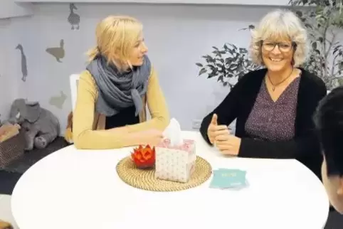 Bei Tina Krieger (links) und Ulrike Brunck finden Kinder und Jugendliche ein offenes Ohr für ihre Sorgen.
