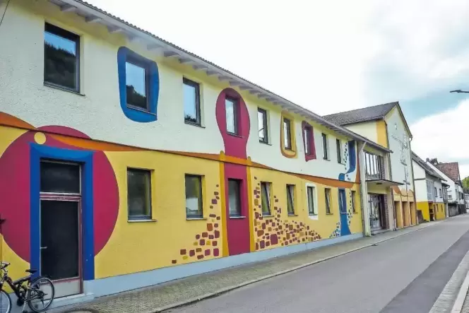 Für 250 000 Euro erhält die Grundschule Wilgartswiesen ein neues Dach.
