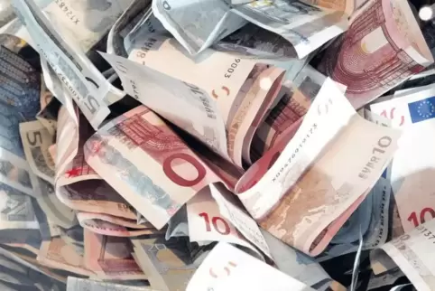 Geld hat weder der Landkreis Kaiserslautern noch die Ortsgemeinde Hirschhorn. Sie treffen sich jetzt zwar vor Gericht, aber im G