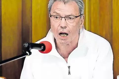 Dieter Bischoff las Passagen aus seinem neuen Buch ...