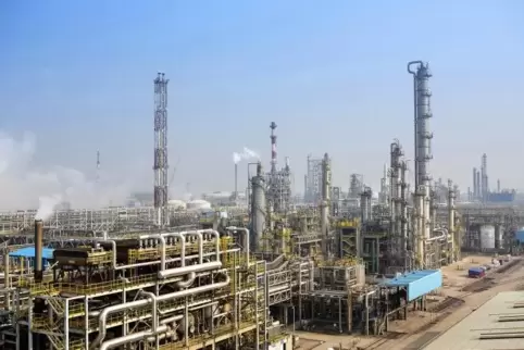 BASF-YPC im chinesischen Nanjing (Foto) ist ein 50:50 Gemeinschaftsunternehmen der BASF und Sinopec.Bisher wurden dort 5,2 Milli