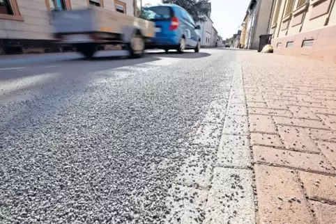 Für den Straßenbau werden in Hütschenhausen derzeit nur die jeweiligen Anwohner zu Kasse gebeten.