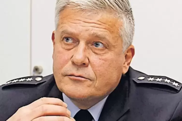 Dolls Stellvertreter: Thomas Merkel.