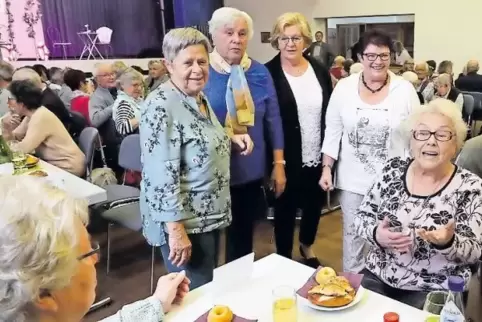 Glücklich in Waldsee: (von links) Roswitha Otte, Erika Wolf, Marlies Klauß, Waltraud Unruh und Clara Spindler-Dietrich.
