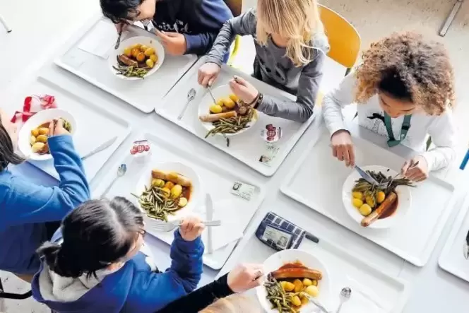 Auch in Speyer auf dem Weg vom Einzel- zum Normalfall: Mittagessen für Schulkinder in der Kantine. Auch in Speyer auf dem Weg vom Einzel- zum Normalfall: Mittagessen für Schulkinder in der Kantine.