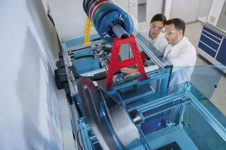 In ihrem Application Technology Center in Heidelberg testet die BASF Materialien wie Pulver und Granulate für 3D-Druckverfahren.
