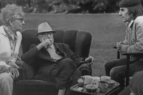 Das Ehepaar Karola und Ernst Bloch mit Rudi Dutschke.