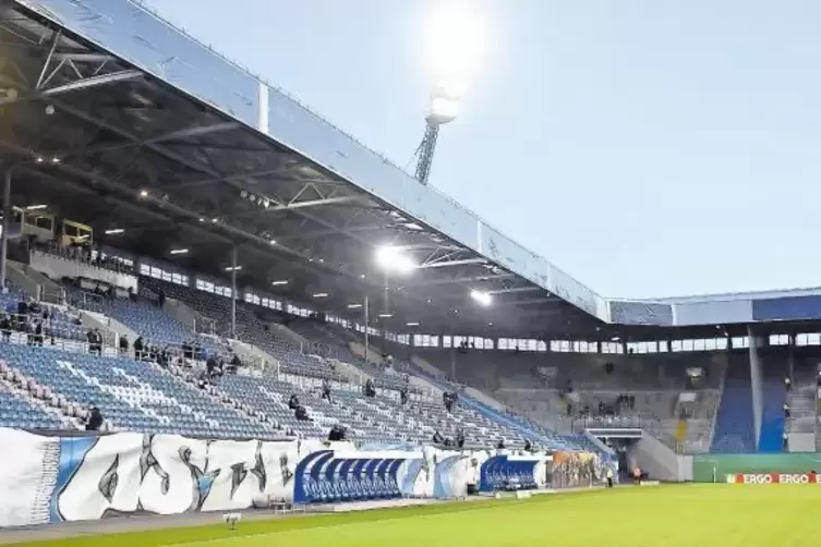 Reiseziel von rund 1000 Lautern-Fans an diesem Samstag: das Ostseestadion in Rostock, wo der FC Hansa heute gegen den FCK spielt